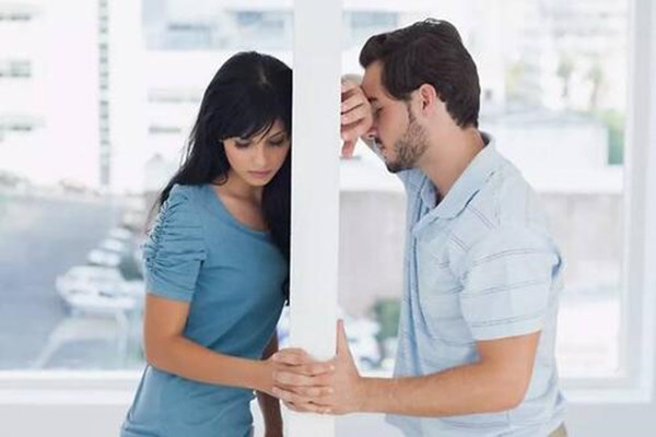 面相看容易离婚的人