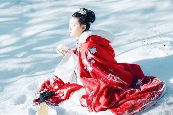 未时出生女孩