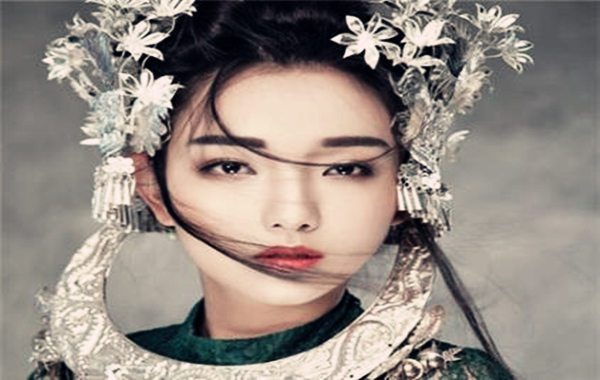 七杀重的女命.jpg